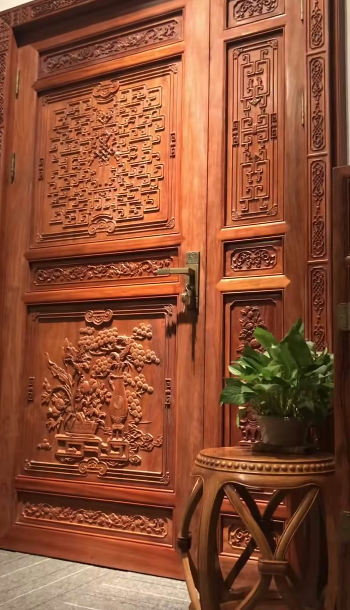 解析有实力的全屋定制工厂,华旭装饰设计有何优势?